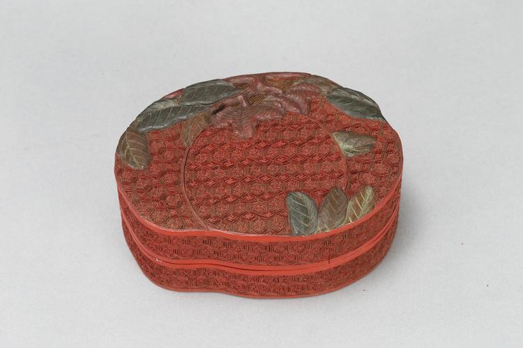 堆彩柿子纹盒