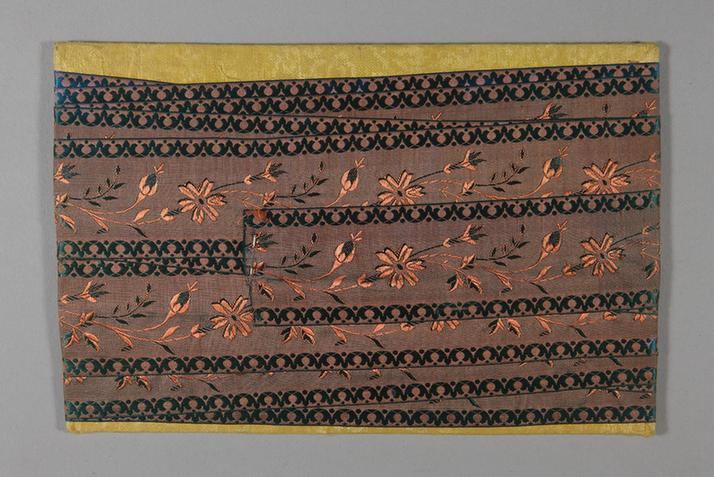 粉墨色纱地小洋花纹绦