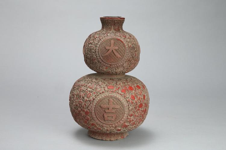 剔红葫芦纹大吉葫芦式瓶