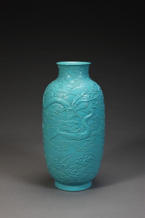 松石绿釉刻花龙纹灯笼式尊