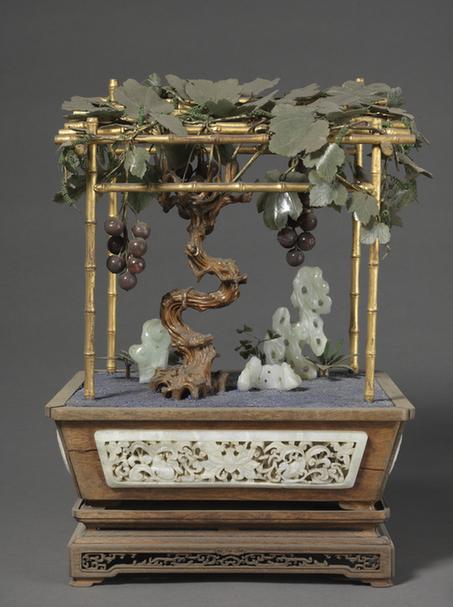 红木嵌玉长方盆紫晶葡萄盆景