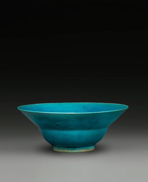 孔雀绿釉折腰碗