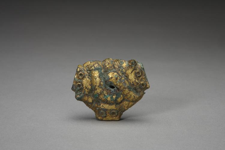 包金蟠虺纹马饰