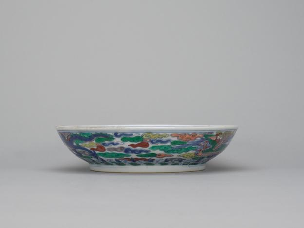 康熙款斗彩龙凤纹盘