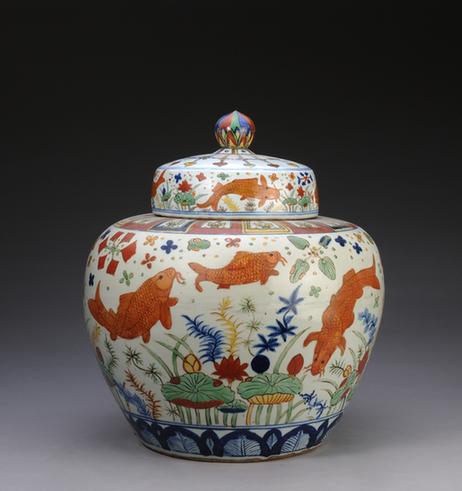 五彩鱼藻纹盖罐