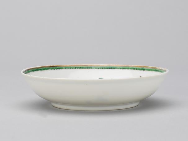 广彩花卉白鸽图盘