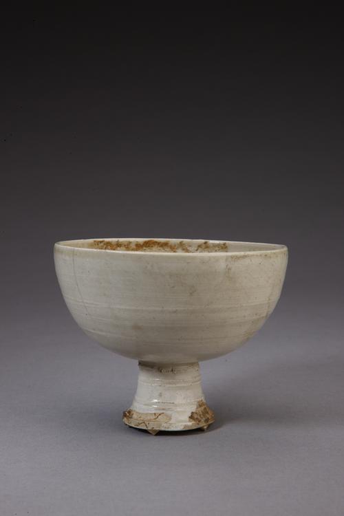 霍县窑白釉高足碗