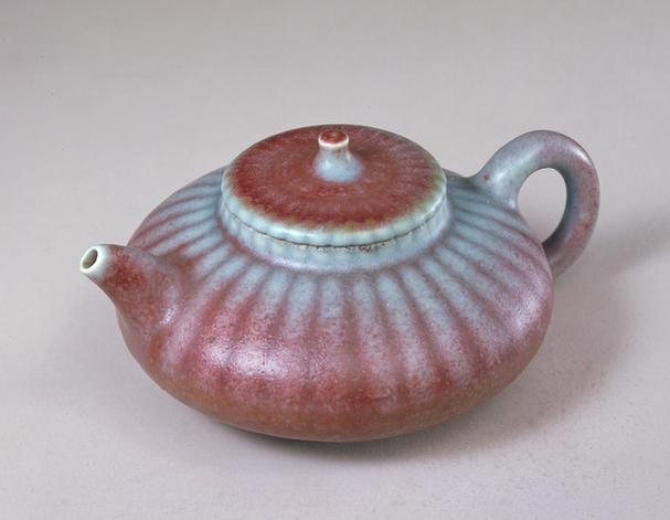 窑变菊瓣式扁壶