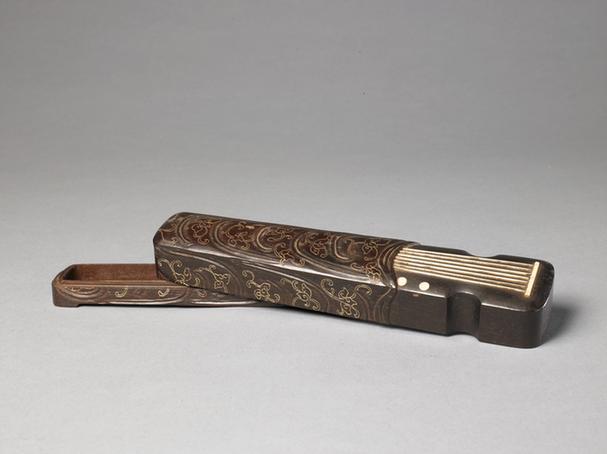 红木填金琴式盒