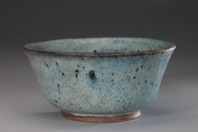石湾窑灰蓝釉碗