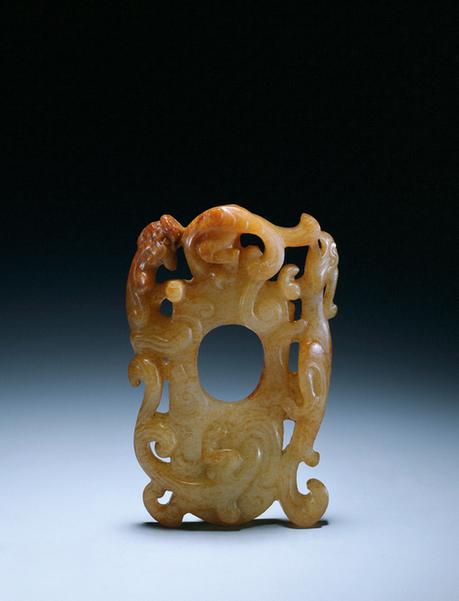 白玉镂雕螭凤鸡心佩