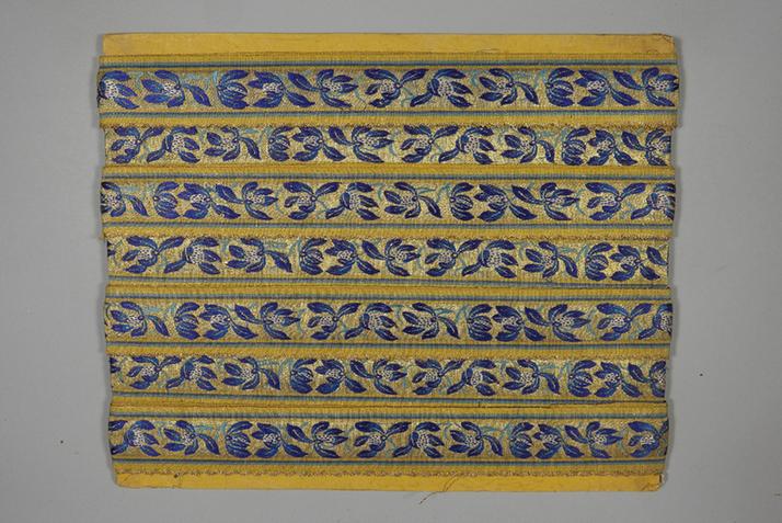 金地三蓝朵兰纹绦