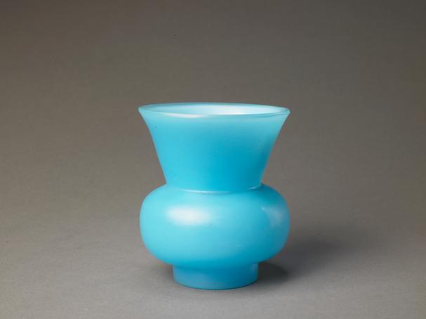 道光款天蓝色玻璃光素渣斗