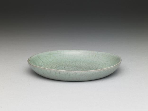 北汝窑 青瓷碟（「丙蔡」铭）