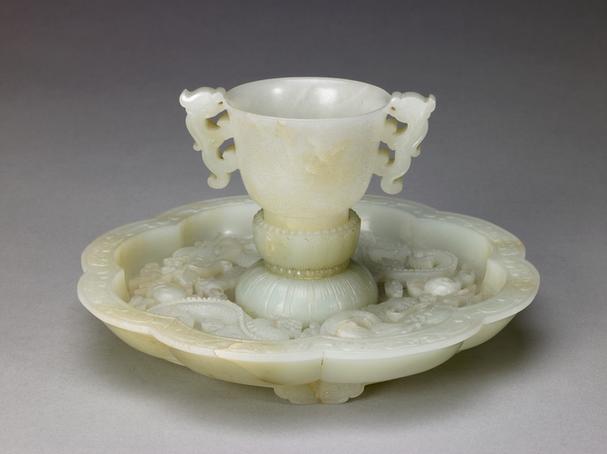 乾隆嘉庆御用款青玉杯