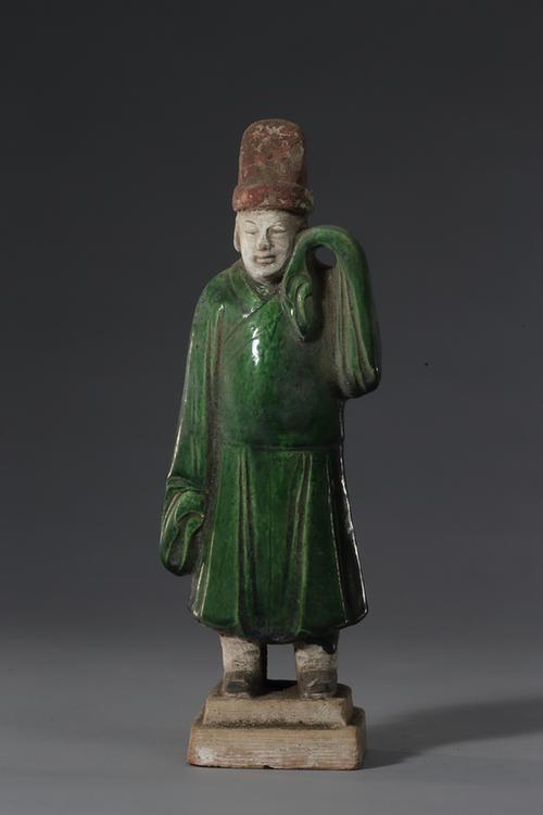 陶绿釉男立俑