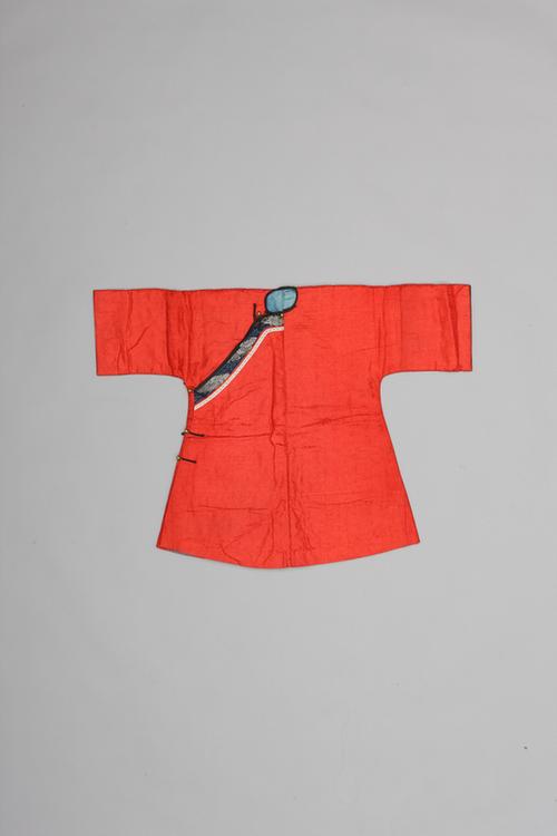 红色勾莲纹暗花绫小棉衬衣