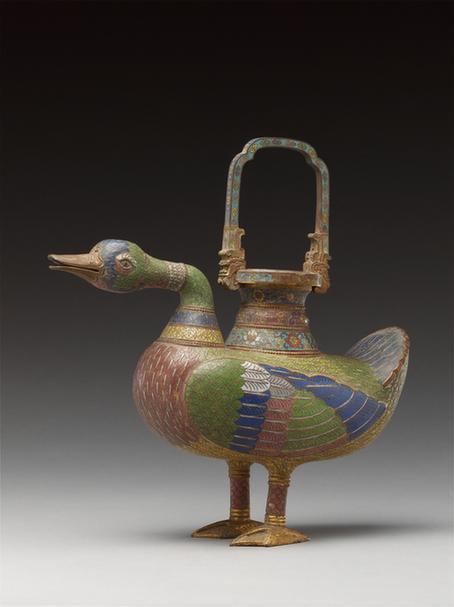 乾隆款掐丝珐琅提梁凫式壶