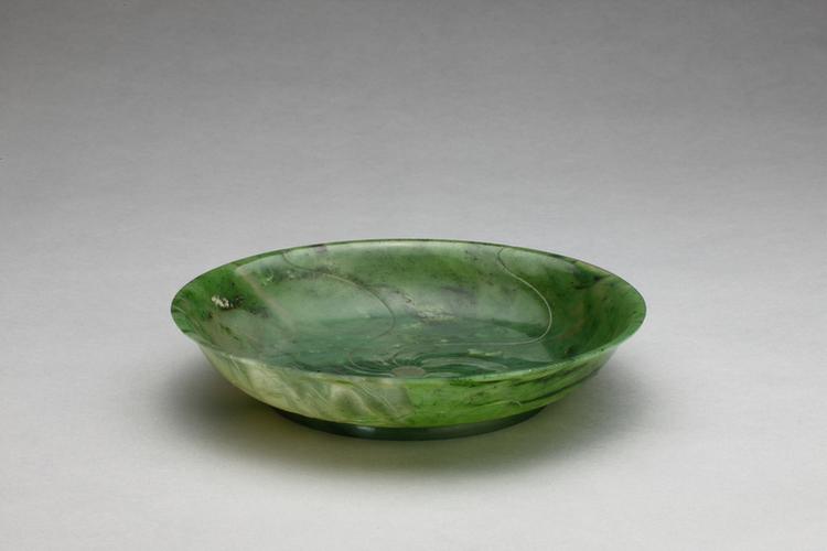 碧玉浅浮雕葵花式盘