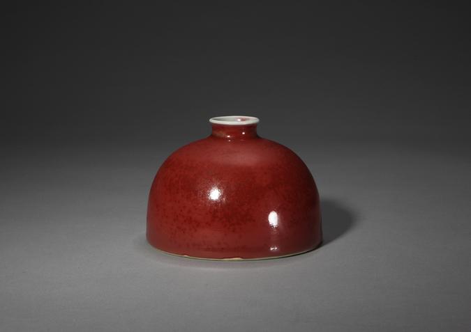 康熙款豇豆红釉暗龙纹太白尊