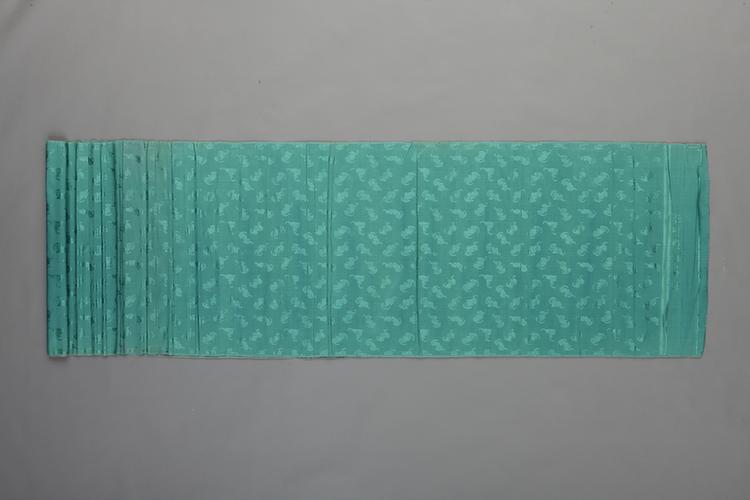 绿色百蝠纹线绸