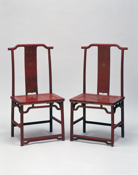 木红漆描金万蝠团花曲水双喜字纹椅子