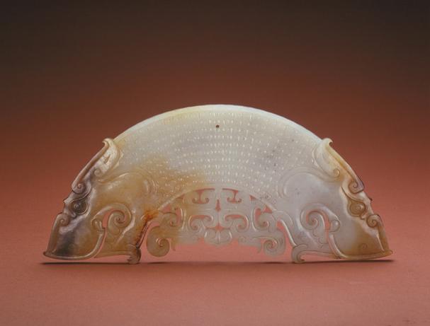 白玉蚕纹龙首璜