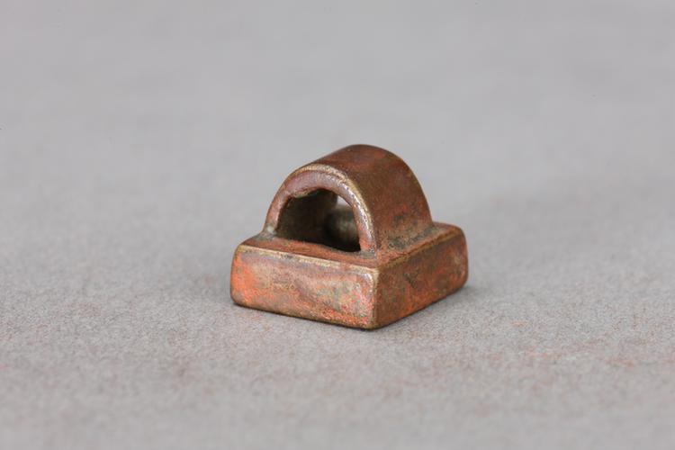 “任世私印”瓦钮铜印