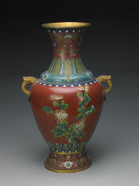 老天利款掐丝珐琅蕉叶花鸟图兽耳活环瓶