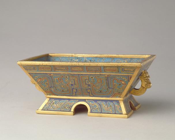 乾隆款掐丝珐琅兽面纹簠