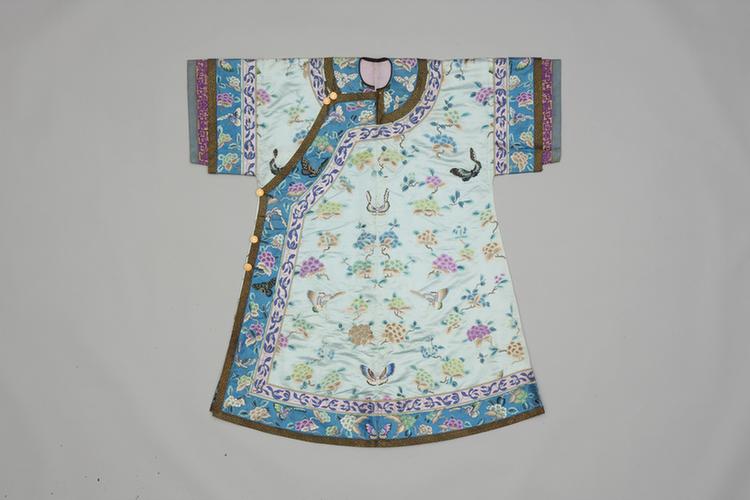 湖色缎绣绣球蝶纹夹衬衣