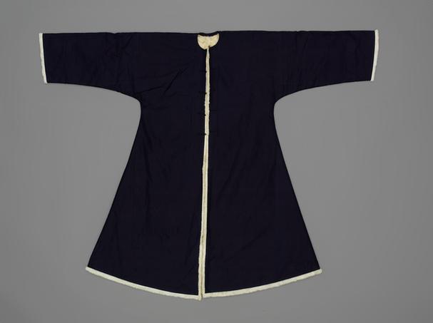 青色素绸银鼠皮褂