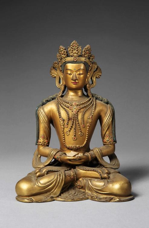 木雕金漆菩萨坐像