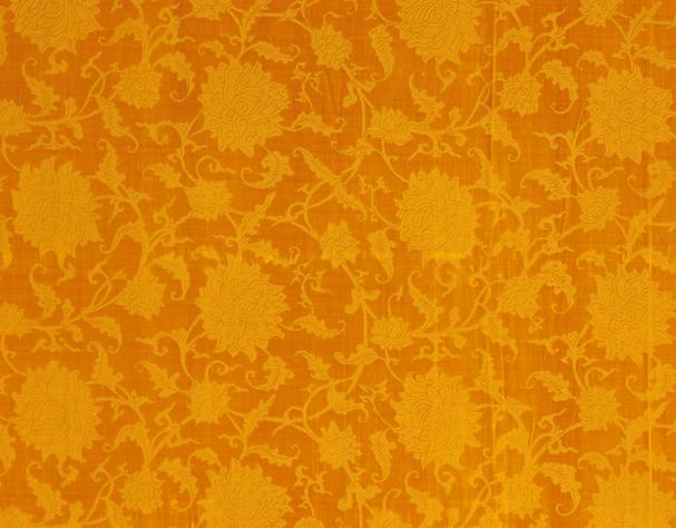 杏黄色缠枝牡丹纹漳绒