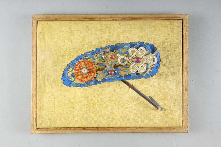 点翠镶料珠菊花盘肠福寿纹头花