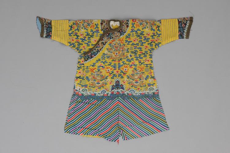 明黄色缂丝彩云蝠金龙纹龙袍拆片