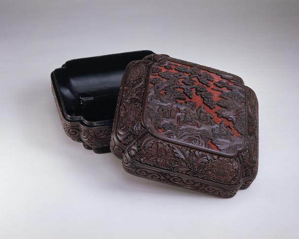 剔黑行旅图委角方盒