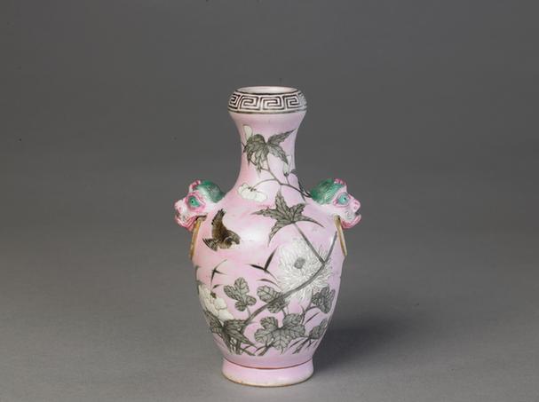 永庆长春款粉地粉彩花鸟图兽耳衔环洗口瓶