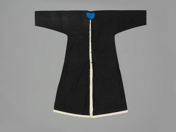 石青色团龙纹暗花江绸镶皮边夹长褂