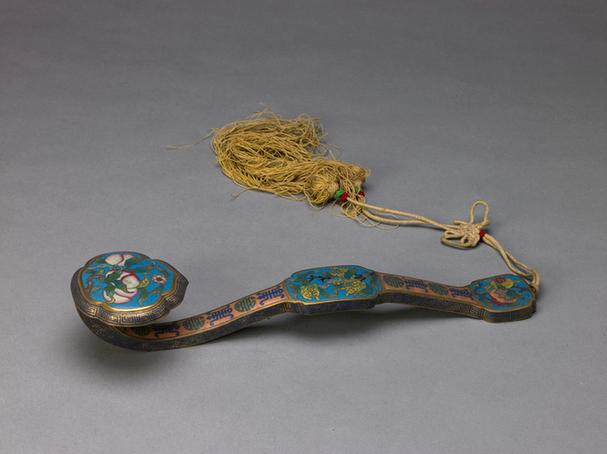 掐丝珐琅三果纹如意