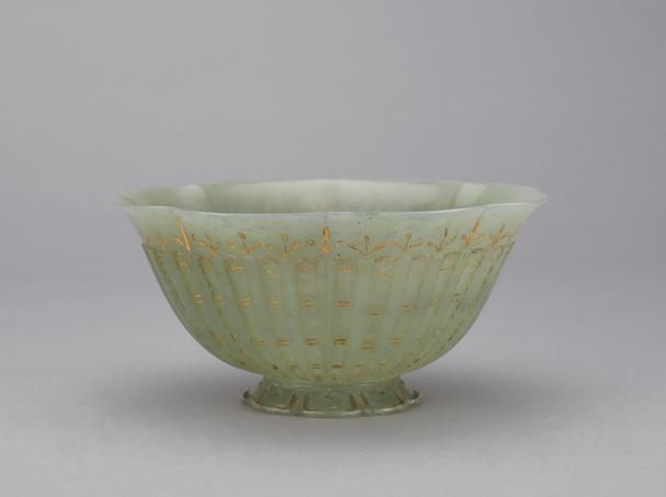 痕都斯坦青玉贴金花卉纹碗