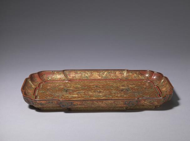 乾隆款戗金彩漆万福凤纹长方委角盘