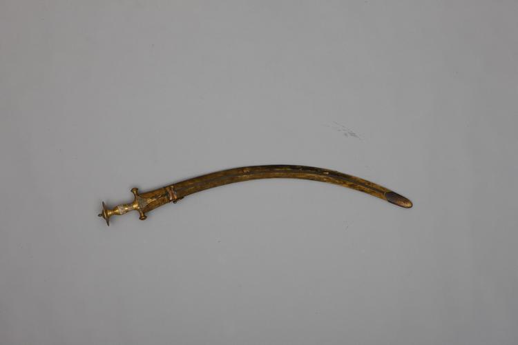 铁柄绒鞘番属刀