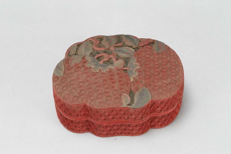 堆彩柿子纹盒