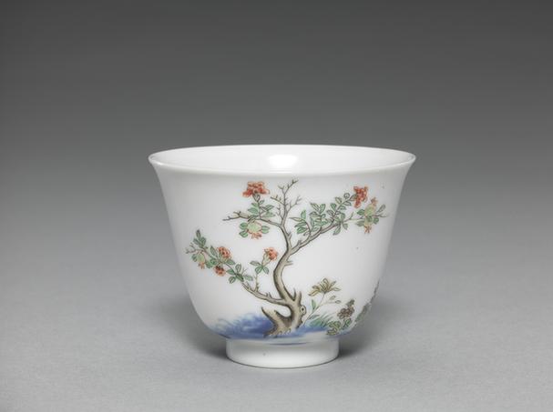 康熙款五彩十二月花卉纹杯-露