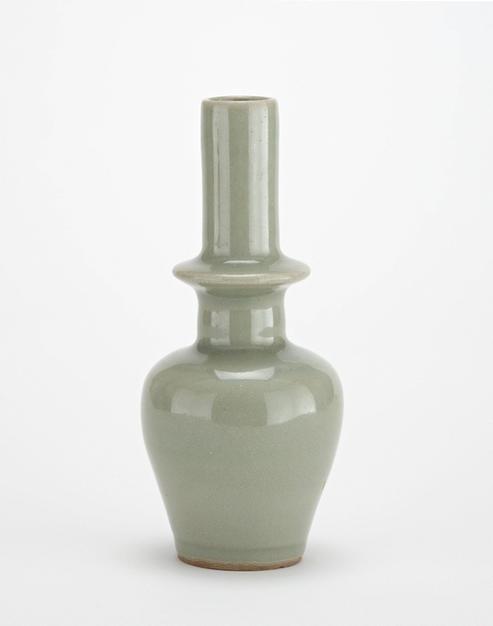 青瓷花瓶