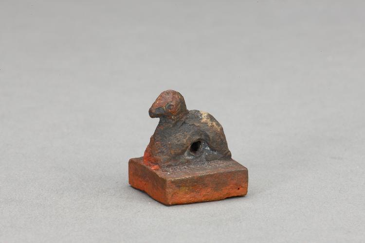 “晋率善氐仟长”驼钮铜印