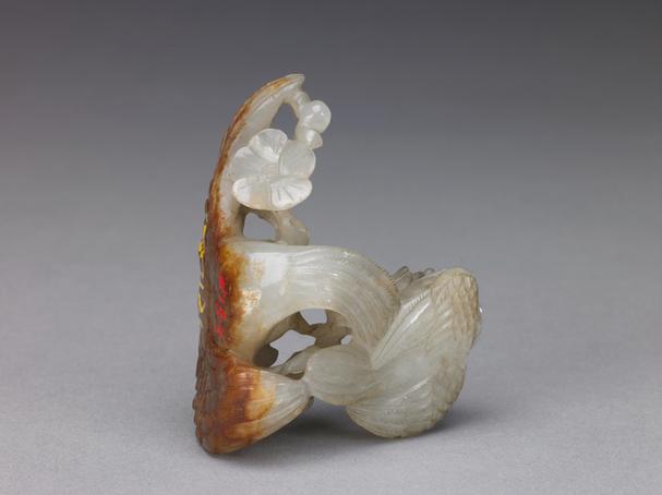 带皮青玉衔梅花双喜鹊