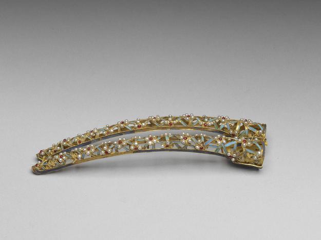 镂空点翠镶珠冰梅纹指甲套