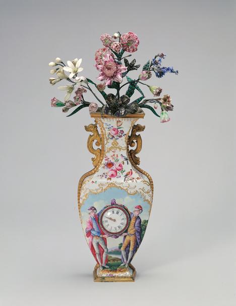 画珐琅人物玻璃壁瓶表